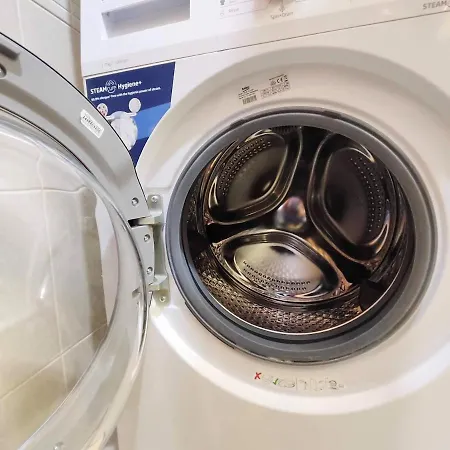 Mills - Free Parking - Balcony With View - Close To Nivy Mall Apartment