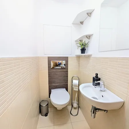 Mills - Free Parking - Balcony With View - Close To Nivy Mall Apartman