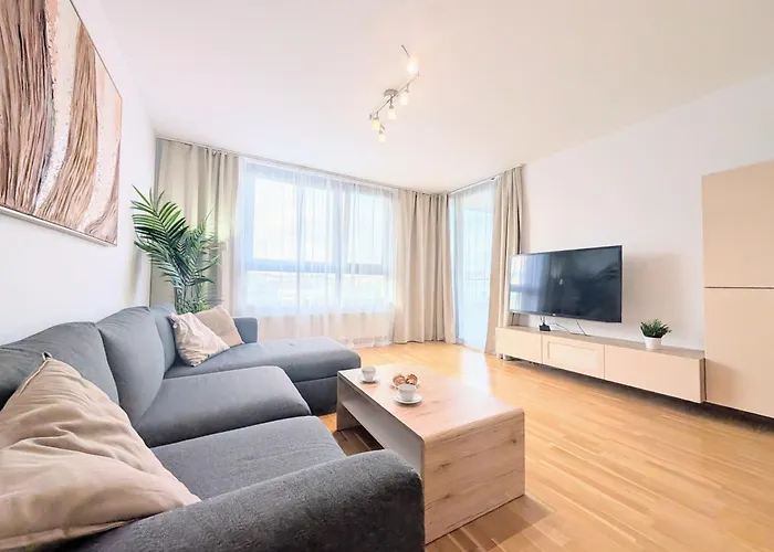 Apartament Mills - Free Parking - Balcony With View - Close To Nivy Mall *