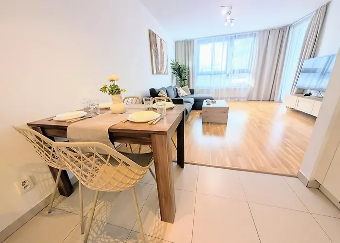 Mills - Free Parking - Balcony With View - Close To Nivy Mall *