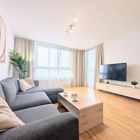 Apartment Mills - Free Parking - Balcony With View - Close To Nivy Mall *