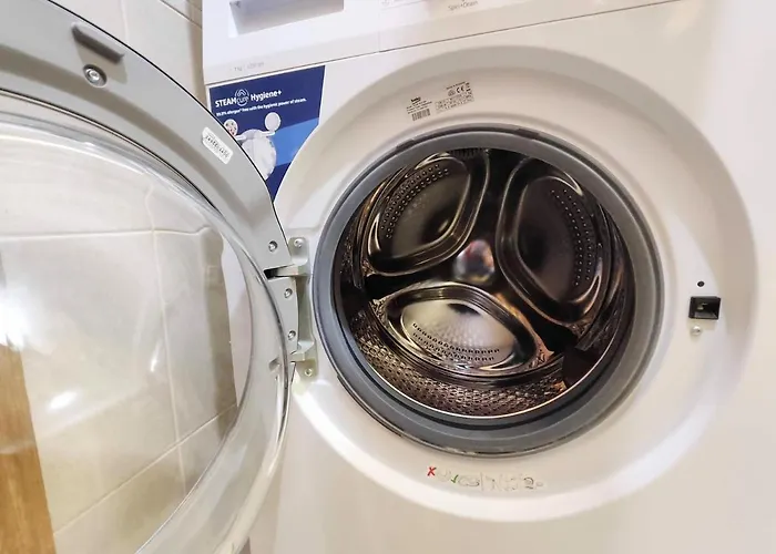 Mills - Free Parking - Balcony With View - Close To Nivy Mall Apartment