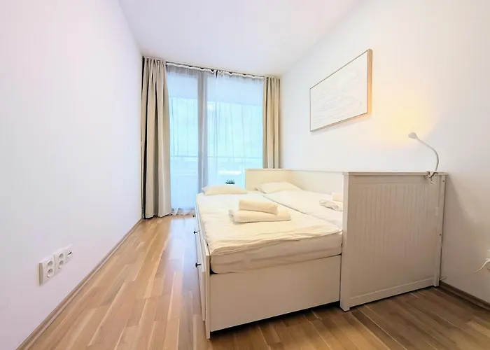 Mills - Free Parking - Balcony With View - Close To Nivy Mall Bratislava