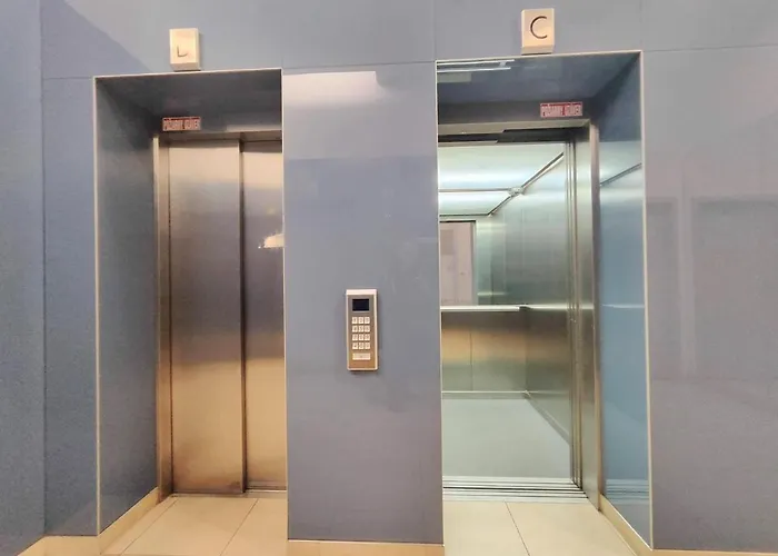 Apartman Mills - Free Parking - Balcony With View - Close To Nivy Mall