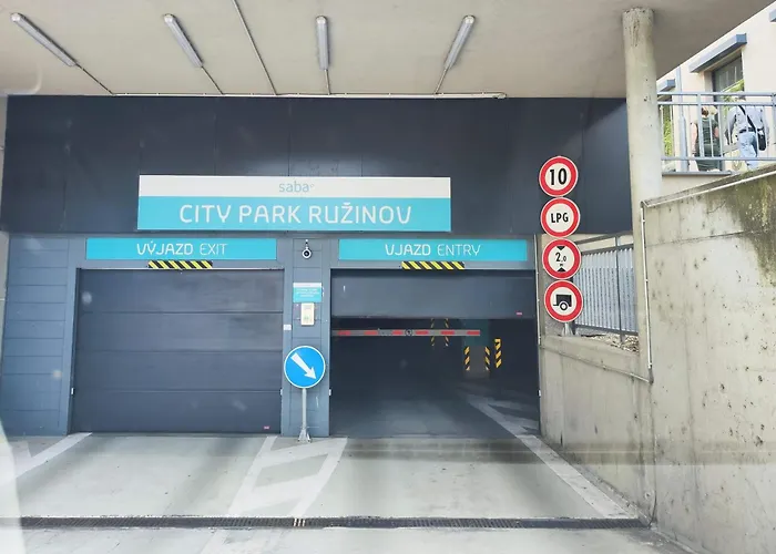 Apartman Mills - Free Parking - Balcony With View - Close To Nivy Mall