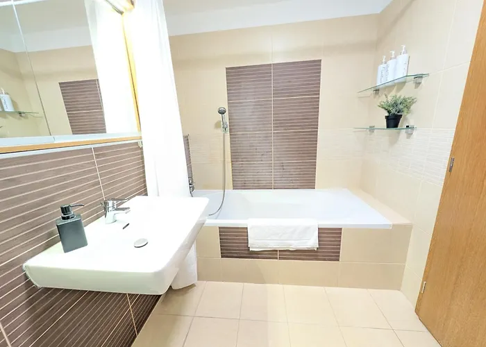 Apartman Mills - Free Parking - Balcony With View - Close To Nivy Mall Pozsony