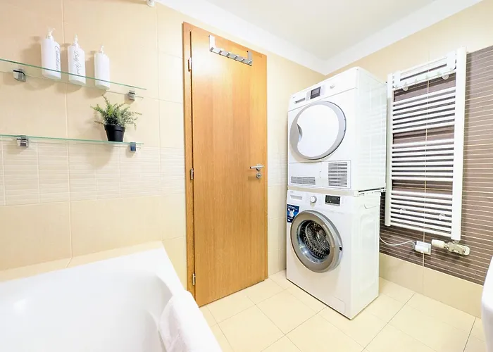 Apartman Mills - Free Parking - Balcony With View - Close To Nivy Mall